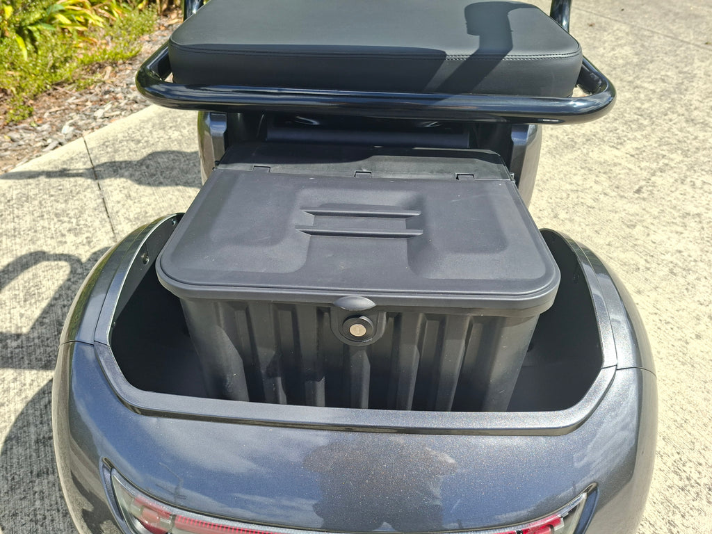 XLS 2 person capable 4Whl