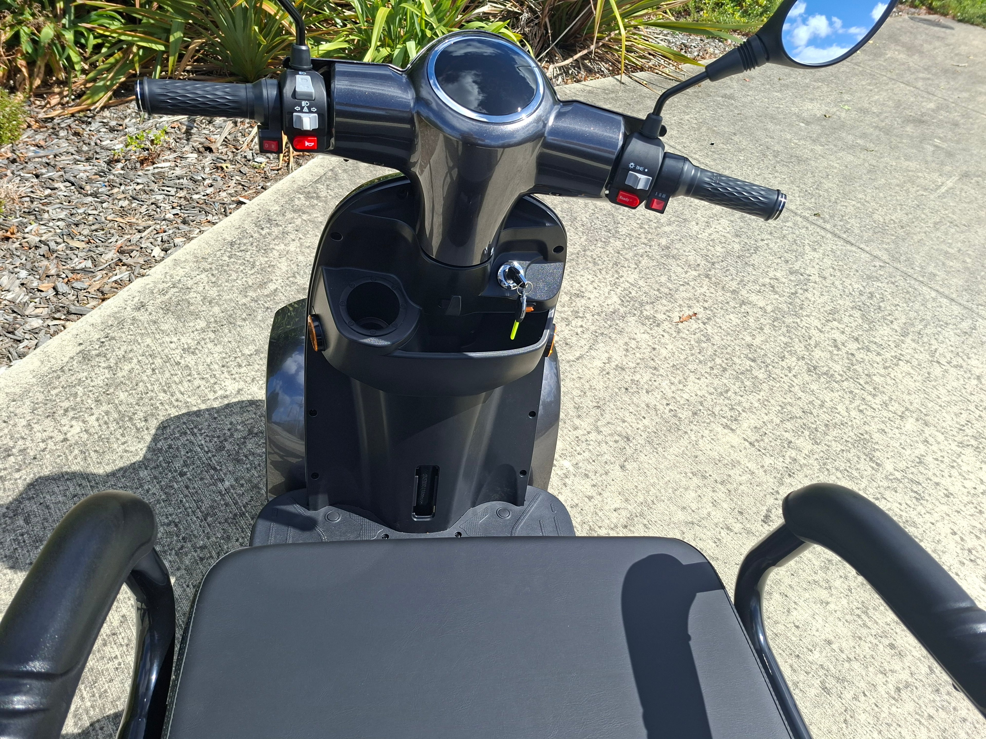 XLS 2 person capable 4Whl