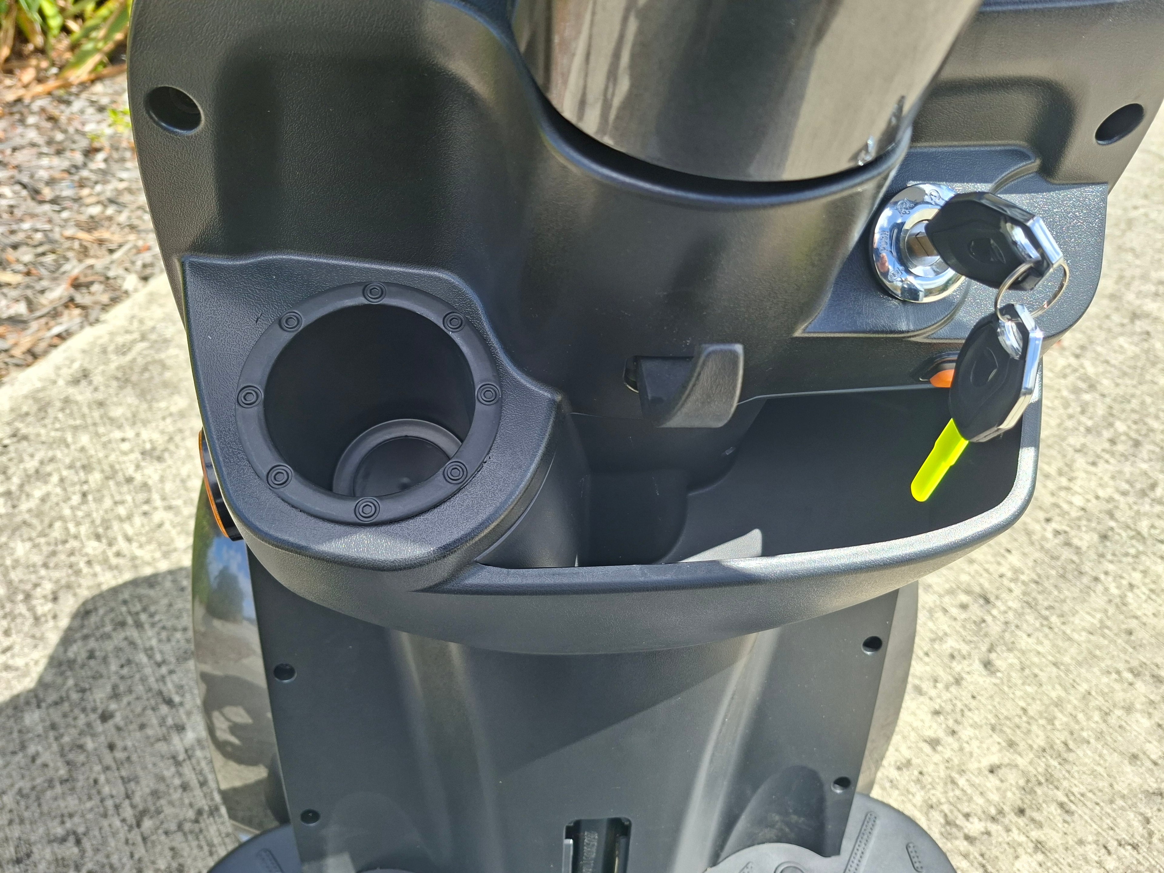XLS 2 person capable 4Whl
