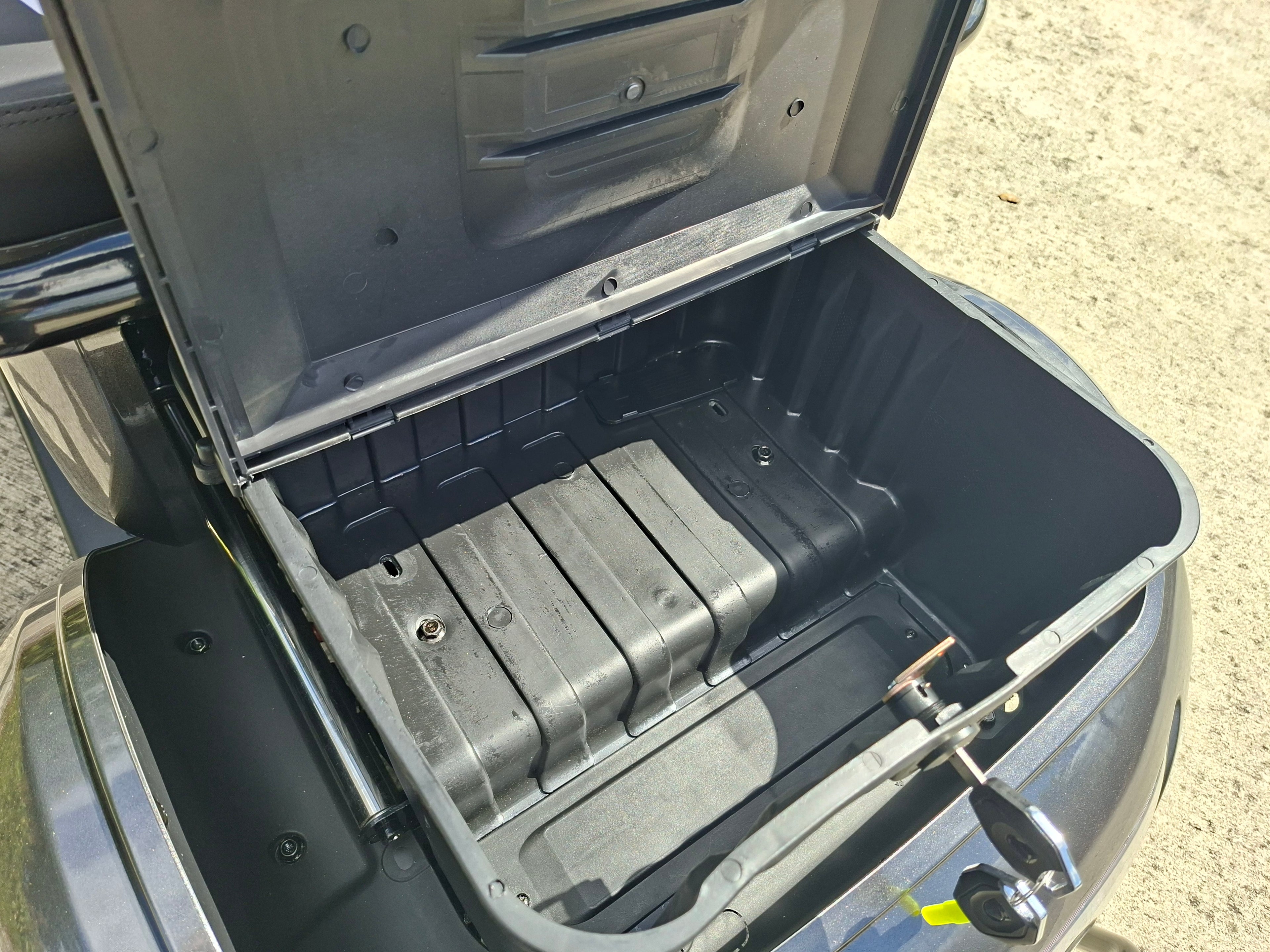 XLS 2 person capable 4Whl