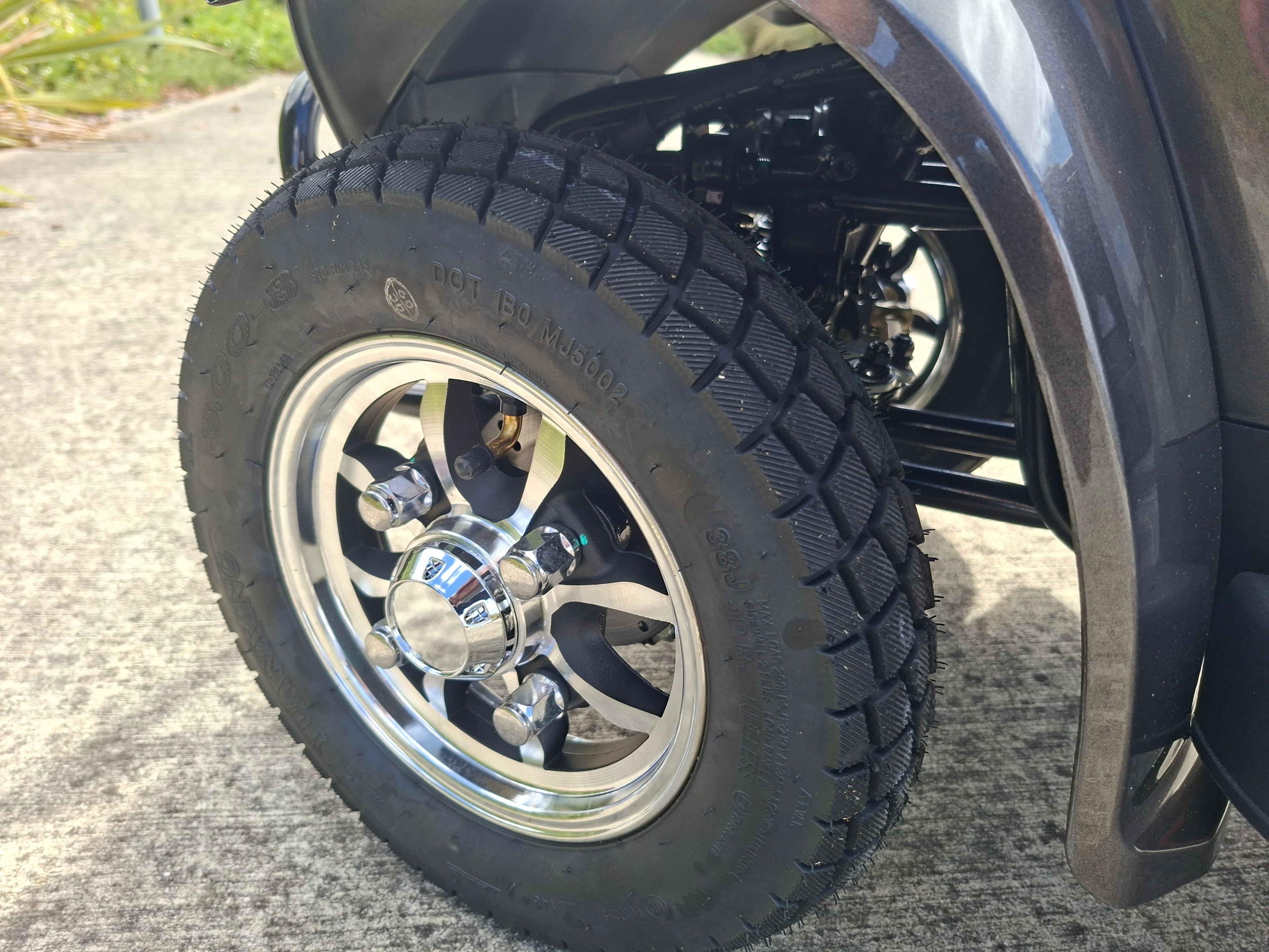 XLS 2 person capable 4Whl