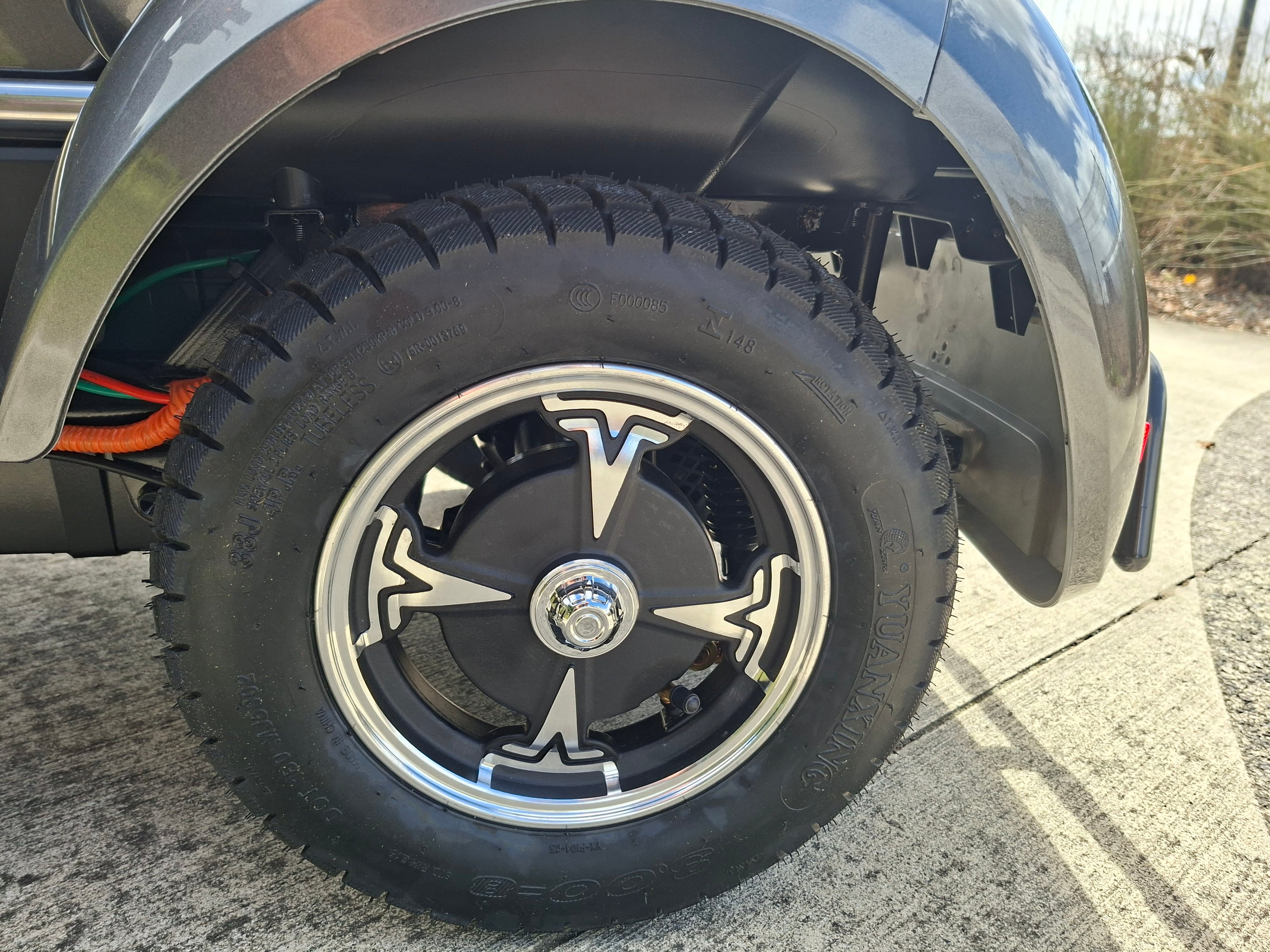 XLS 2 person capable 4Whl