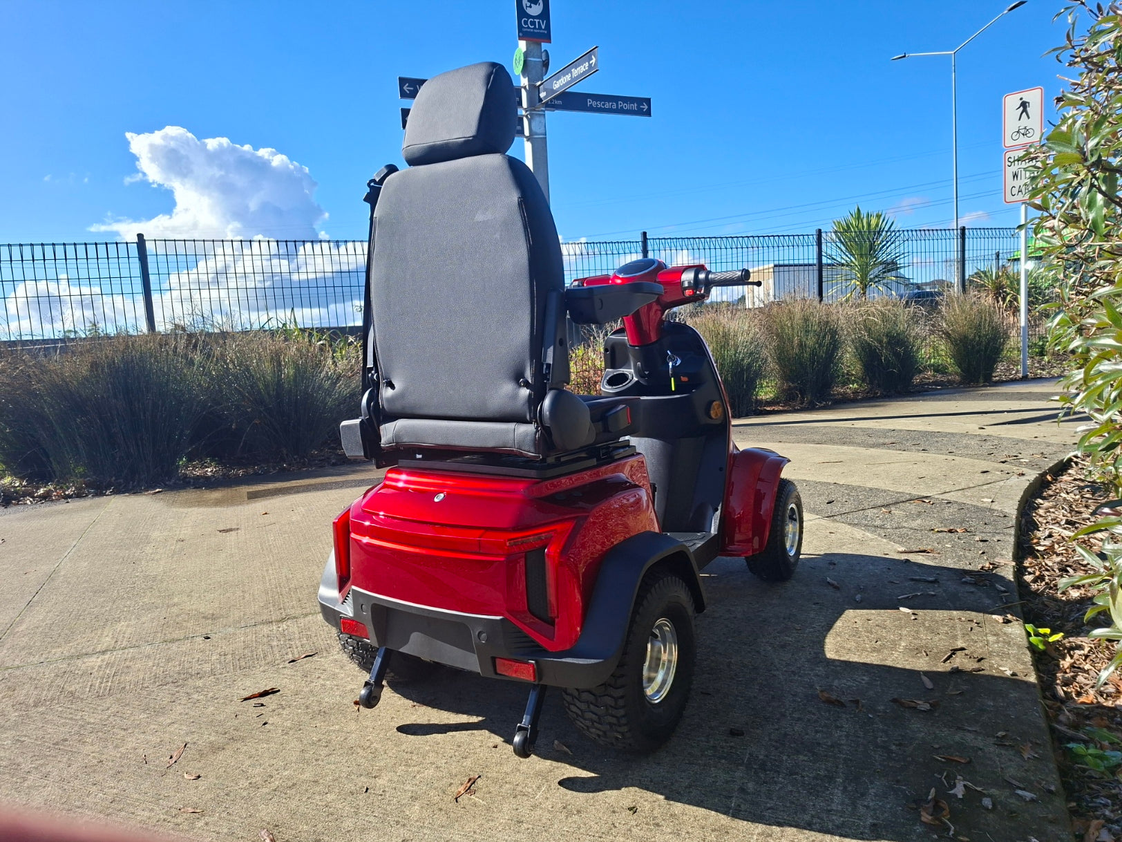 XLT 4-Wheel Golf Mob Scooter