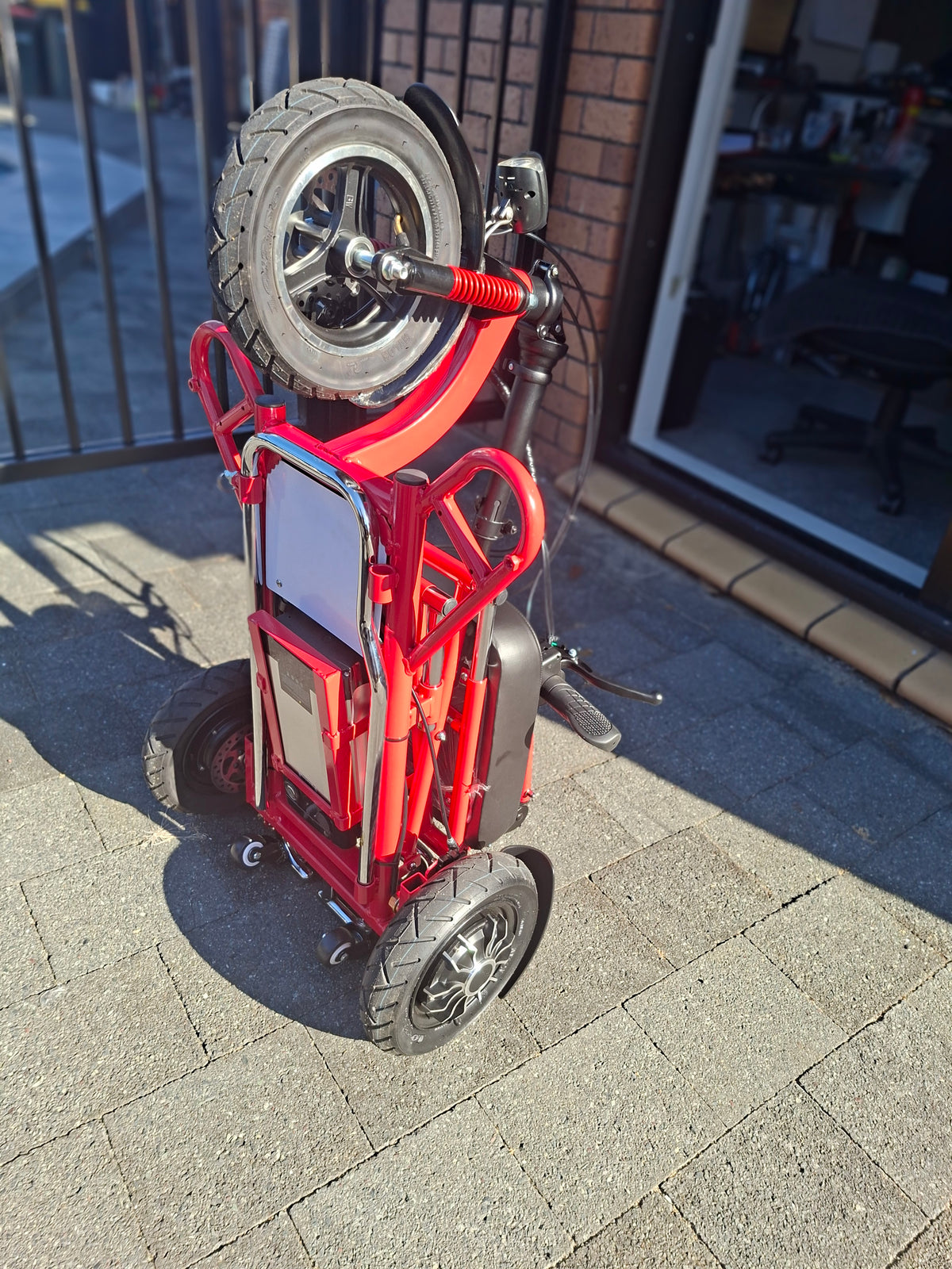 ET006C 3Whl RWD Fold-down Mob Sctr