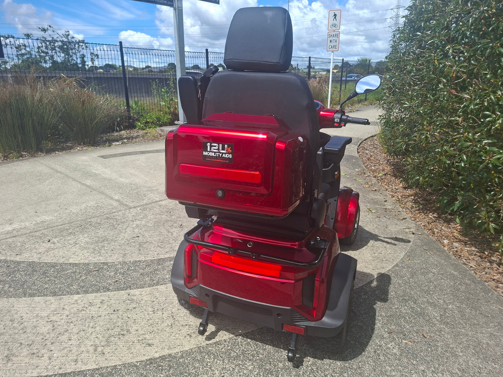 XLT 4-Wheel Golf Mob Scooter