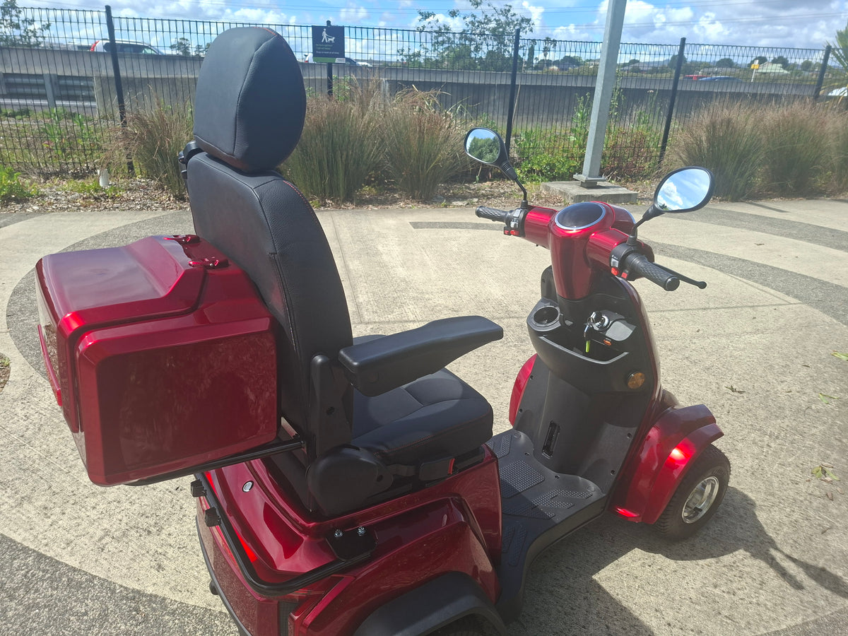 XLT 4-Wheel Golf Mob Scooter