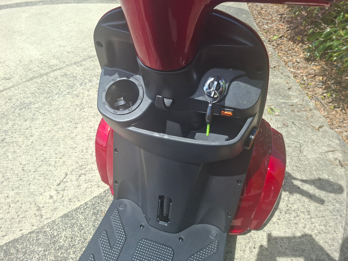 XLT 4-Wheel Golf Mob Scooter