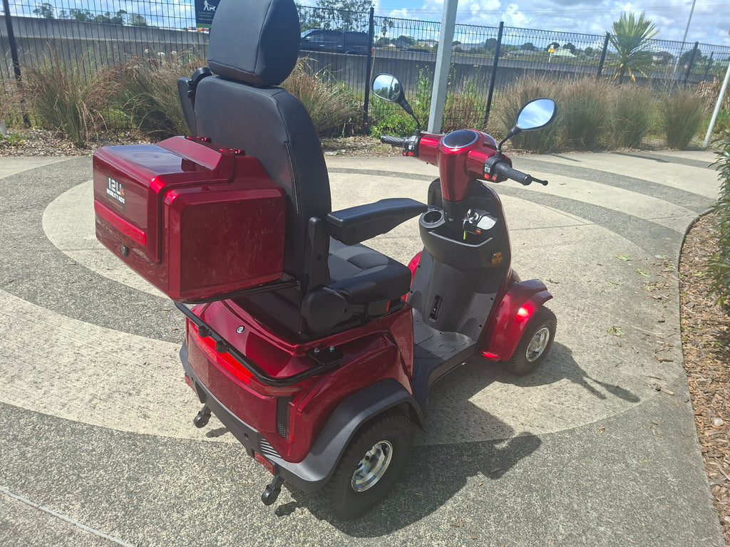 XLT 4-Wheel Golf Mob Scooter