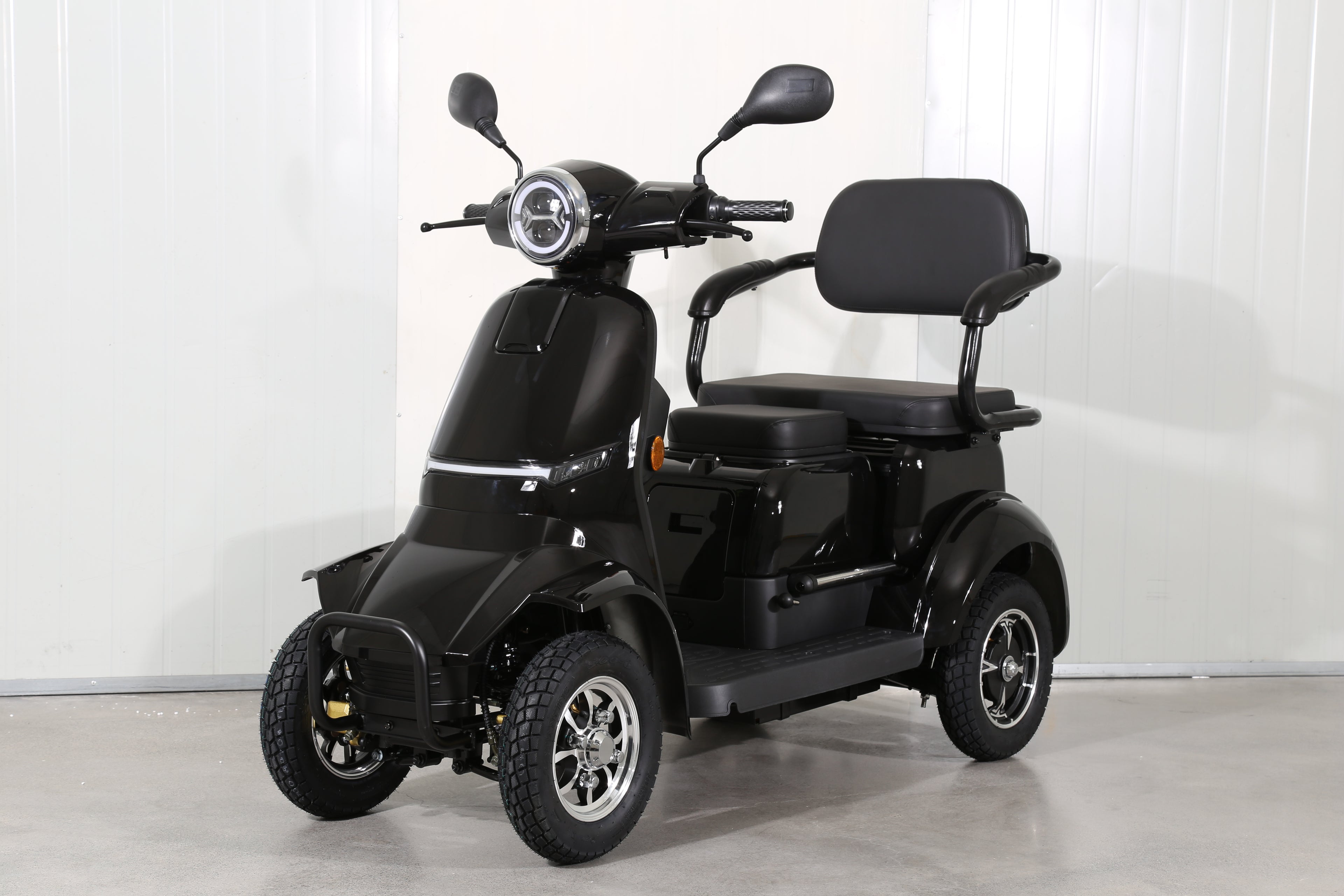 XLS 2 person capable 4Whl