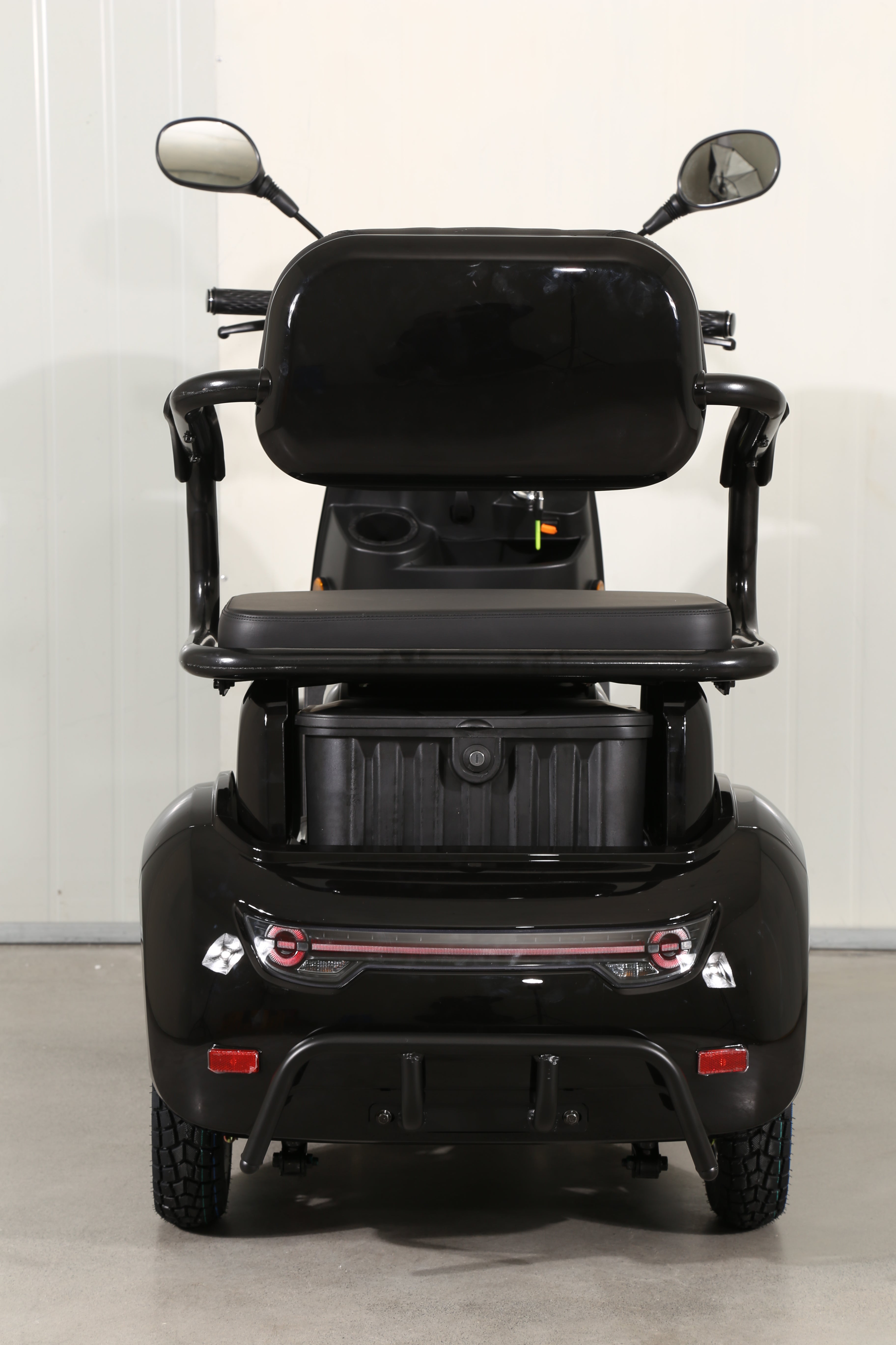 XLS 2 person capable 4Whl