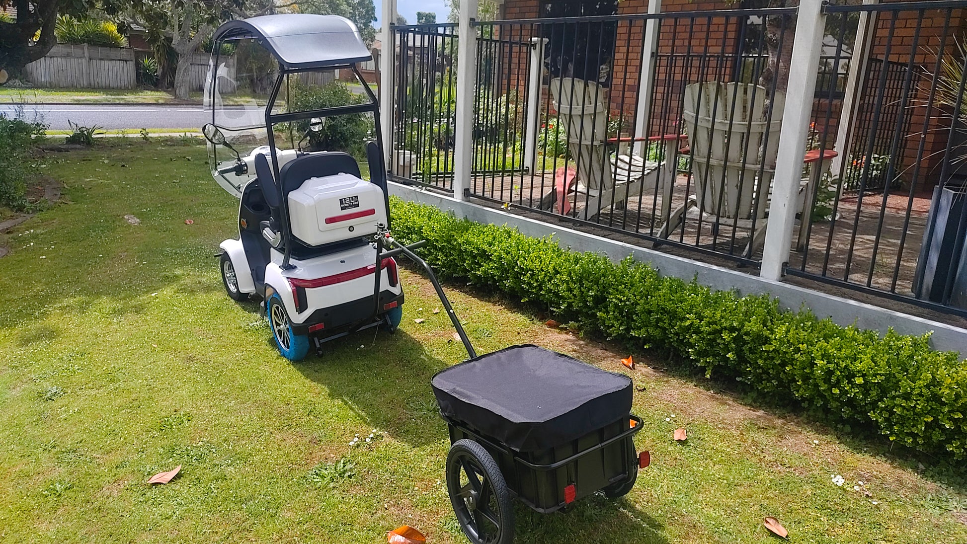 XLT 4Whl Mobility Scooter Screen & Roof