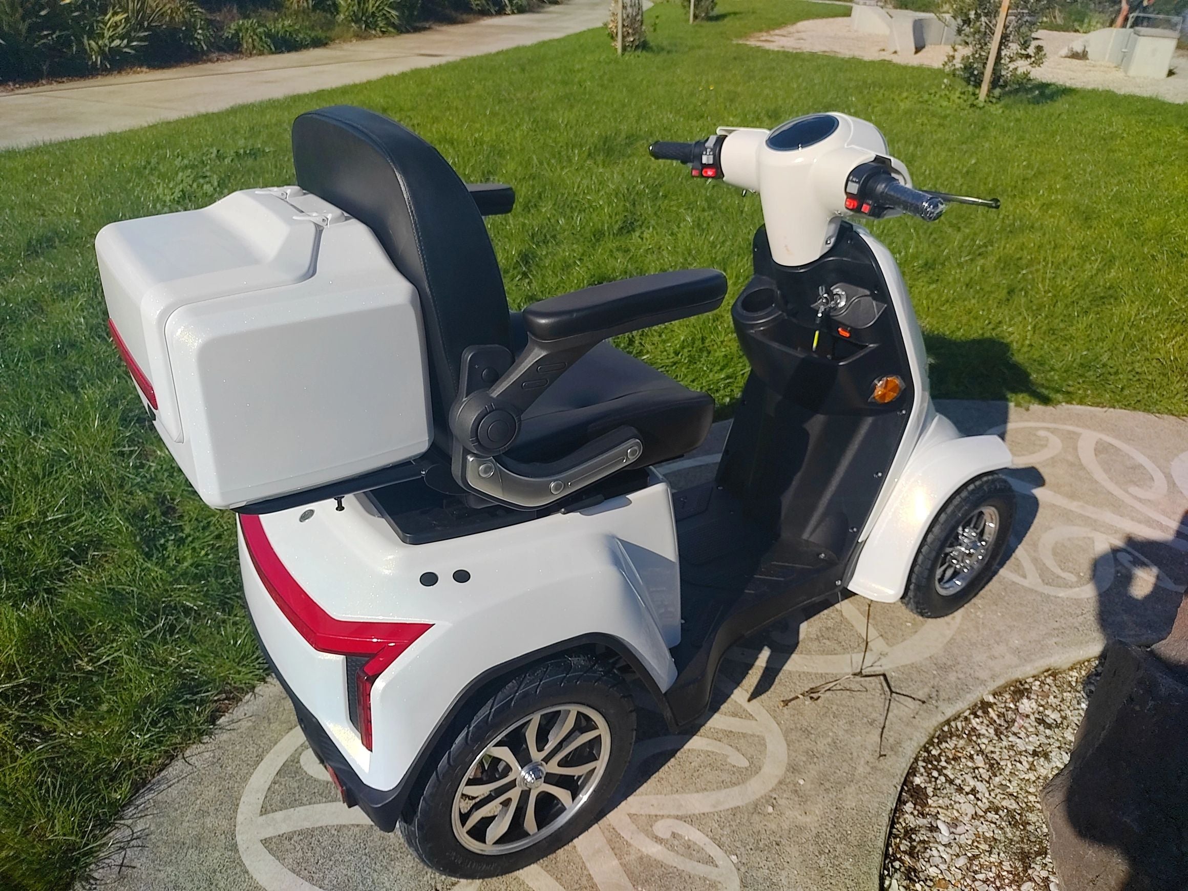 XLT 4-Wheel Mobility Scooter
