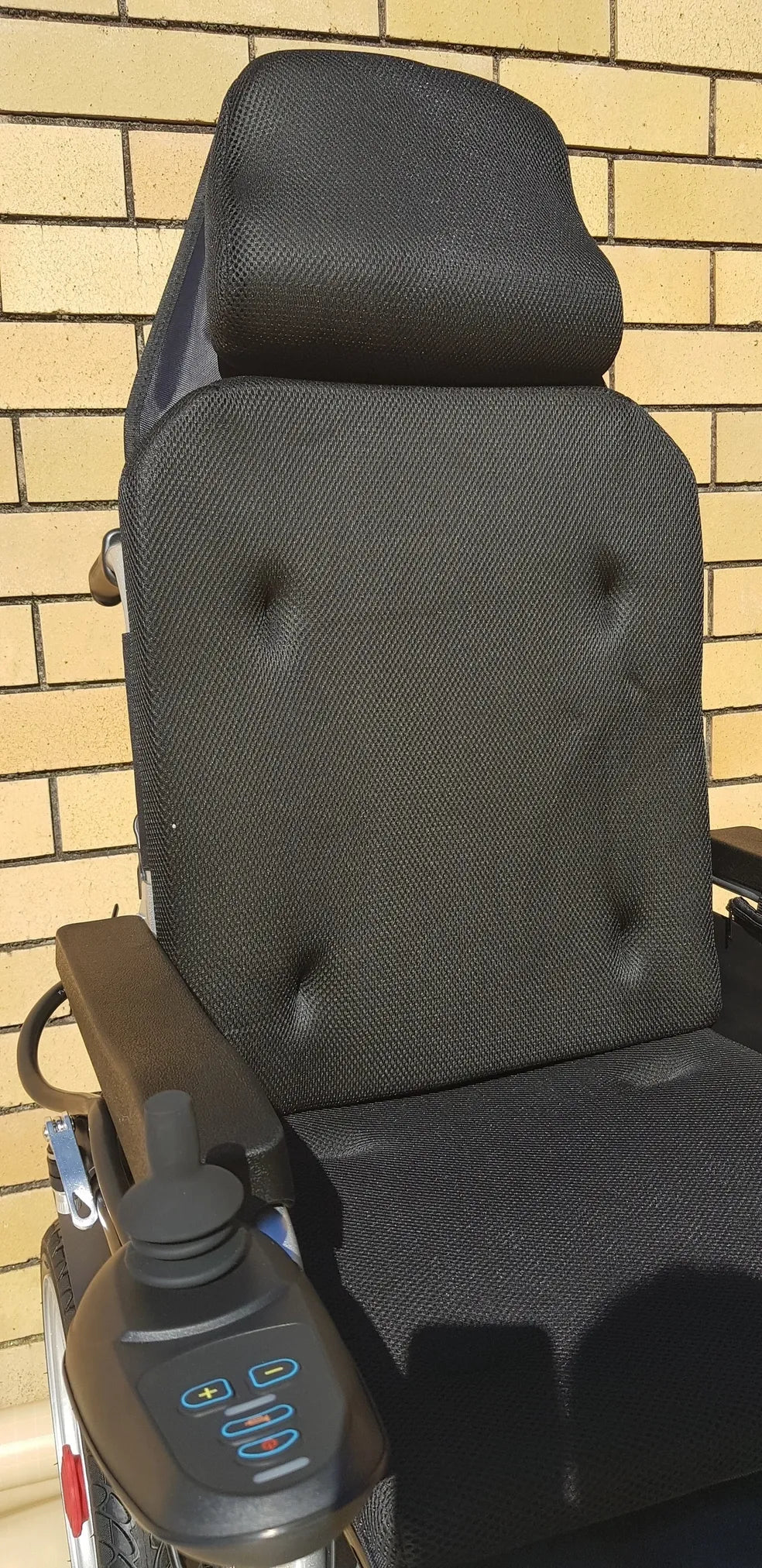 BME1022 Reclining Fold-up Electric Wheelchair