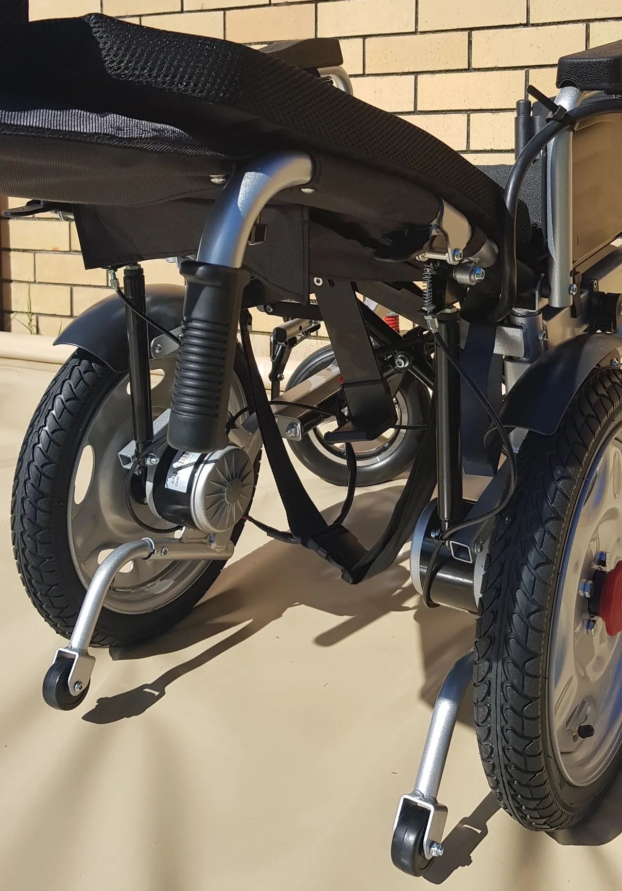 BME1022 Reclining Fold-up Electric Wheelchair