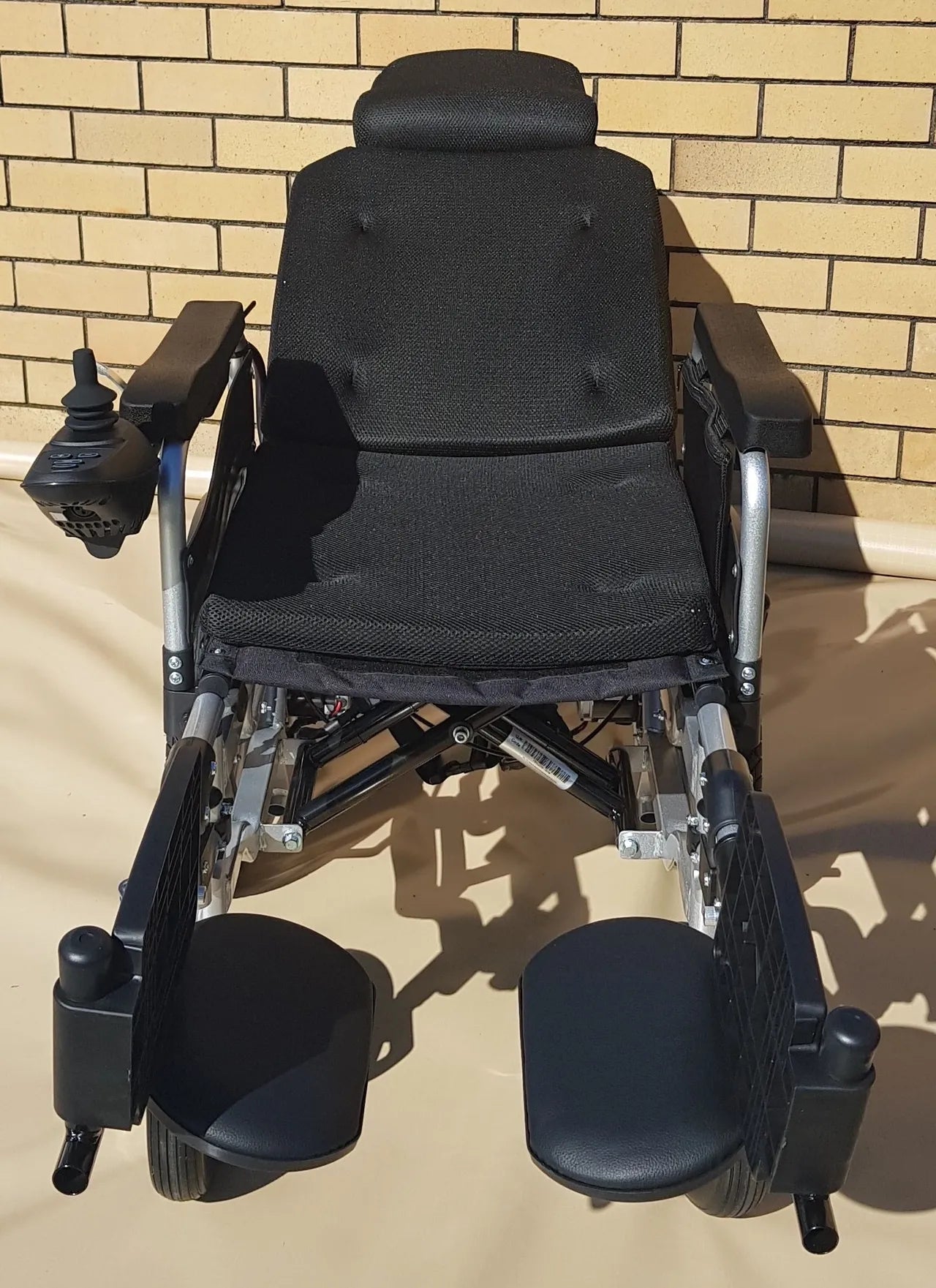 BME1022 Reclining Fold-up Electric Wheelchair