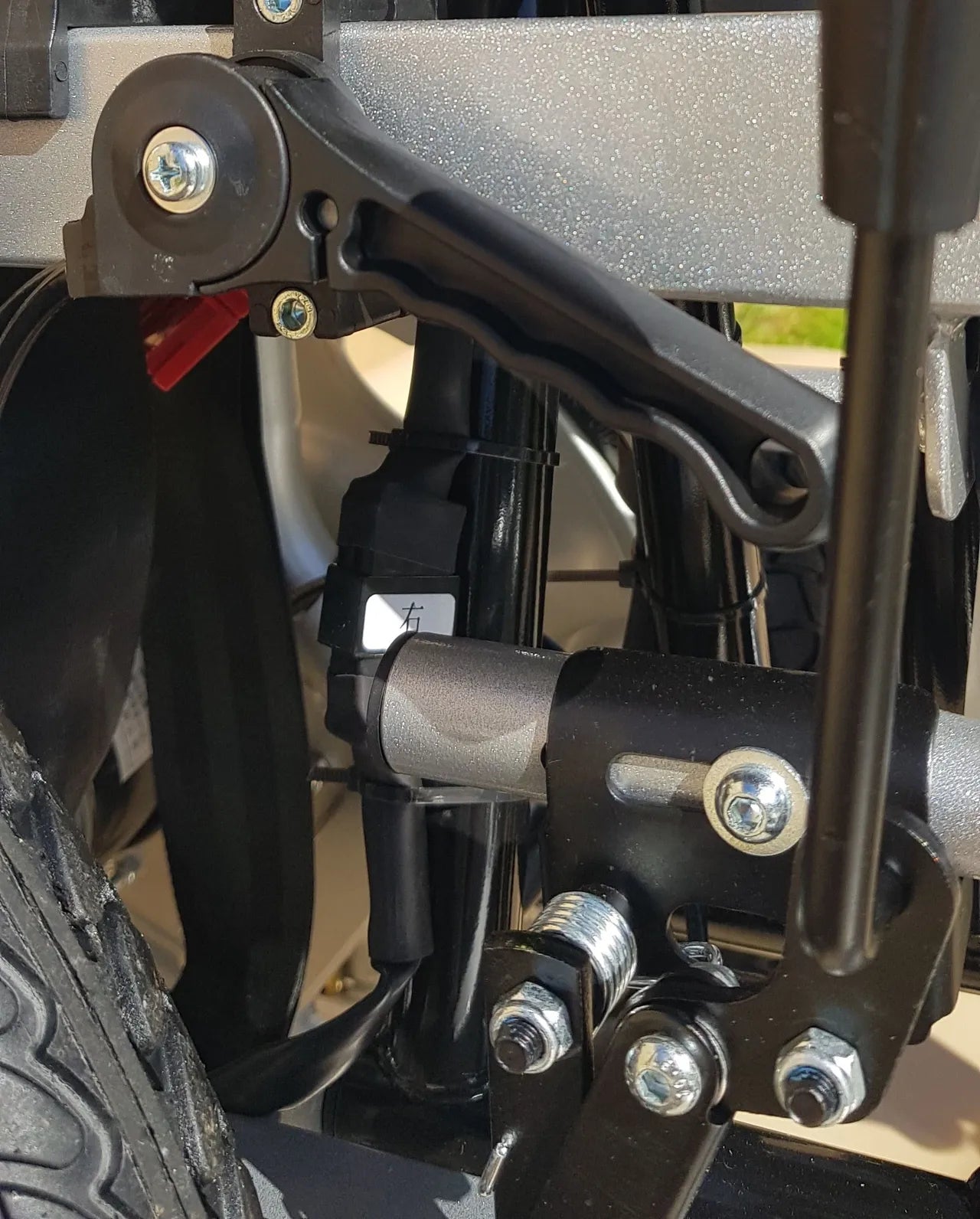 BME1022 Reclining Fold-up Electric Wheelchair