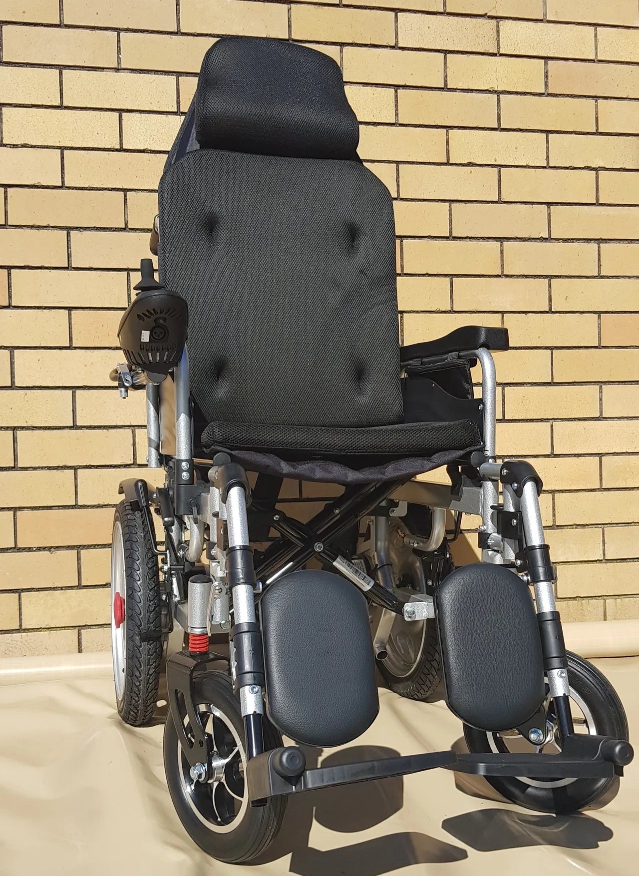 BME1022 Reclining Fold-up Electric Wheelchair