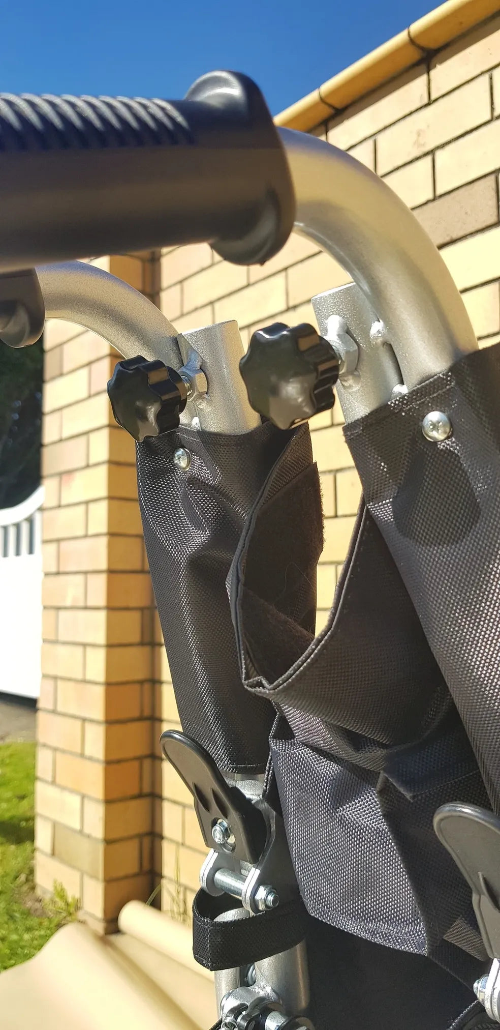 BME1022 Reclining Fold-up Electric Wheelchair